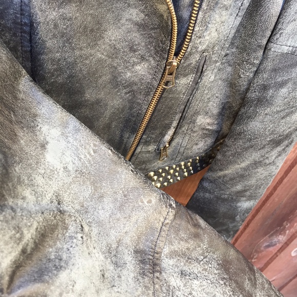 Guess Gray Studded Distressed Lambskin Jacket - Picture 6 of 8